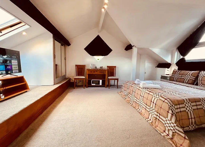 2 Bedrooms In Macclesfield City Centre