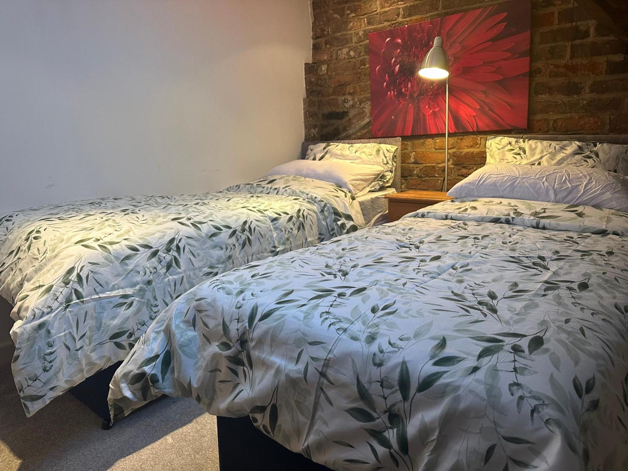 2 Bedrooms In Centre Homestay